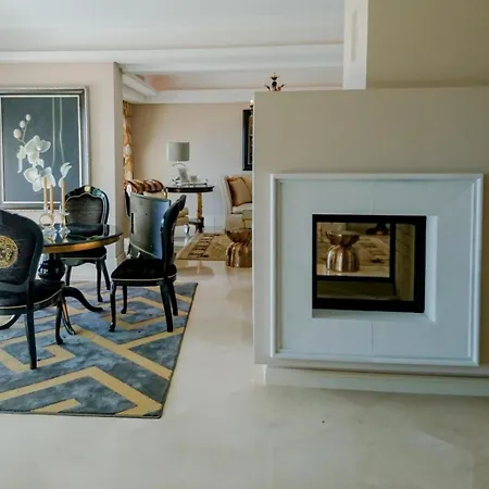 5 Bedrooms And Private Pool In Vakantiehuis Marbella